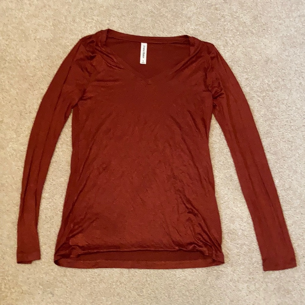 NWOT Medium V Neck Long Sleeve Rust Colored Top